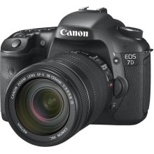 Canon EOS 7D kit (18-135mm)EF-S IS (9128B163)