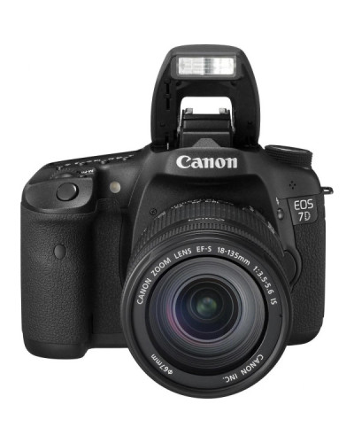Canon EOS 7D kit (18-135mm)EF-S IS (9128B163)