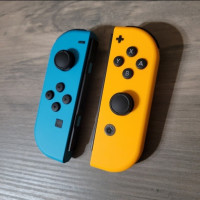 Nintendo Joy-Con Blue / Orange