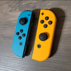 Nintendo Joy-Con Blue / Orange